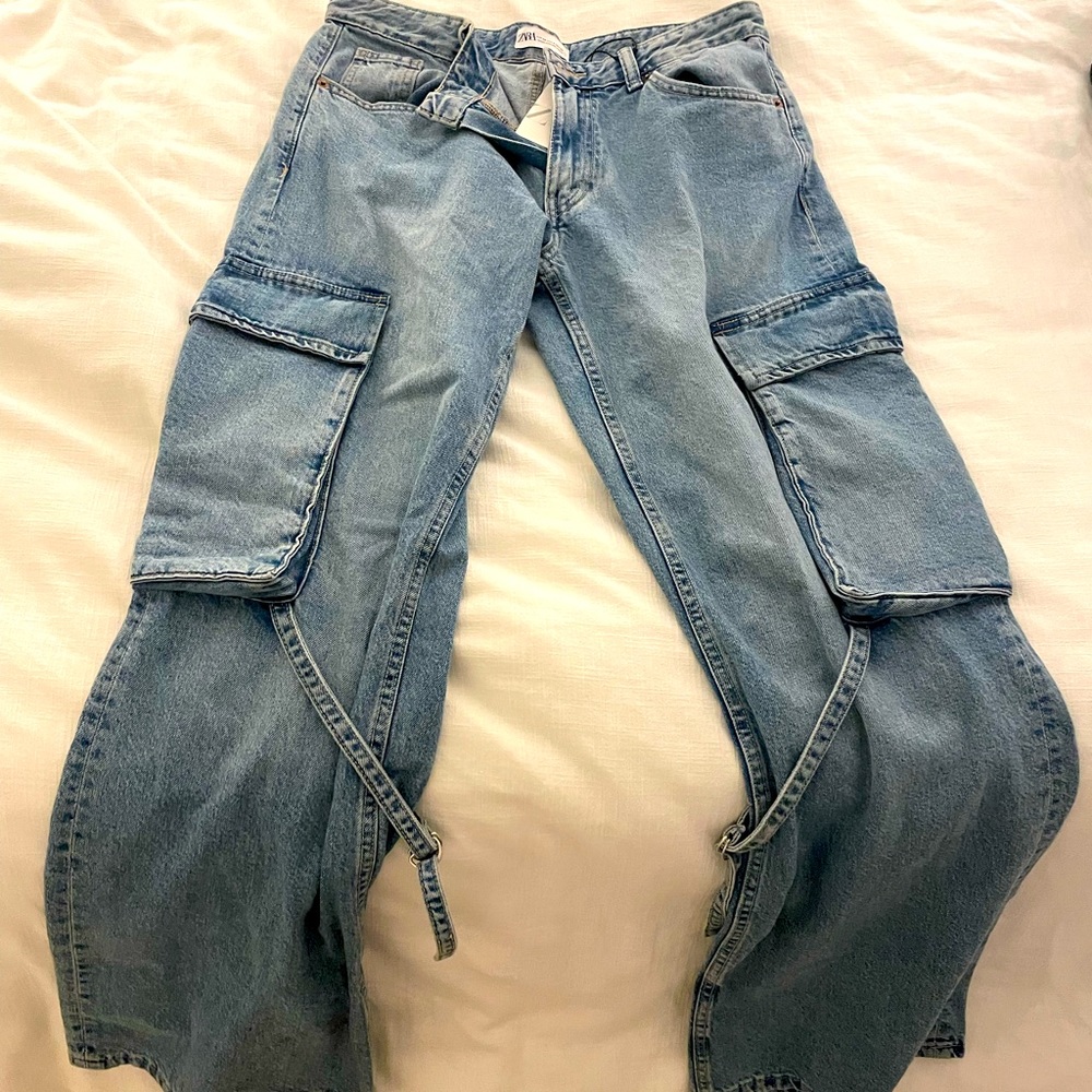 NWT Zara Cargo jeans size 6
